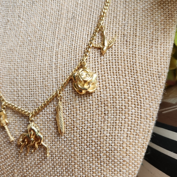 SALE ✨️ NWT Meadowland Charm Necklace - Picture 6 of 10